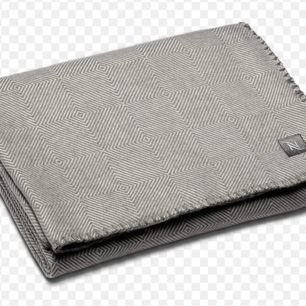 Throw blanket